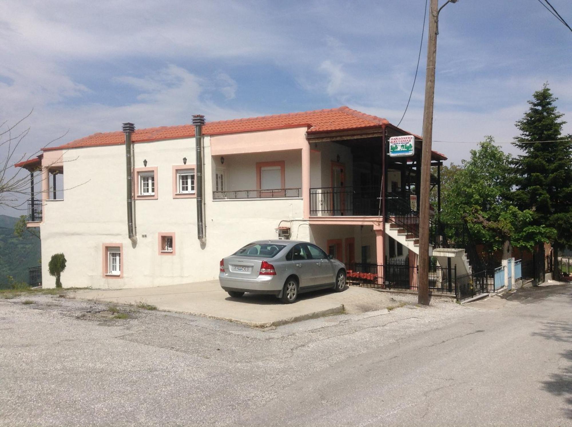 ホテル Πανδοχείο Λίμνης Πλαστήρα Kastanéa エクステリア 写真